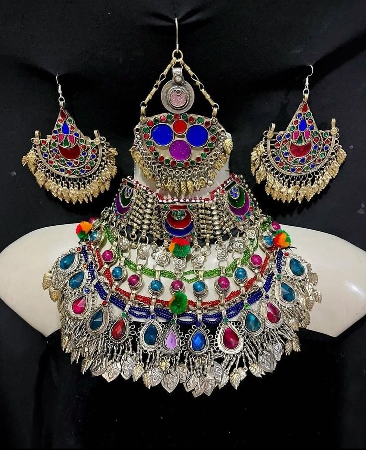 Zilveren Set – Ketting + Oorbellen